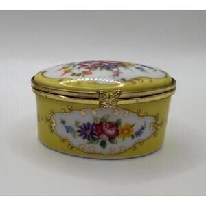 Vtg Oval Yellow Floral Hinged Trinket Pill Box Butterfly Clasp Andrea By Sadak